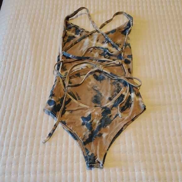 Is.a.belle Moon Natural Dyed Bodysuit - Picture 9 of 10